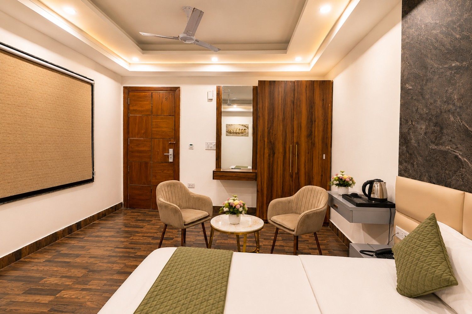 Mazestic premium room interior
